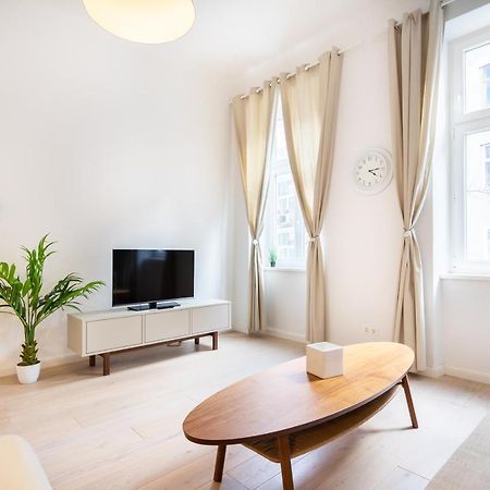 Modernes Apartment Im Charmanten Cottage Viertel Вена Экстерьер фото