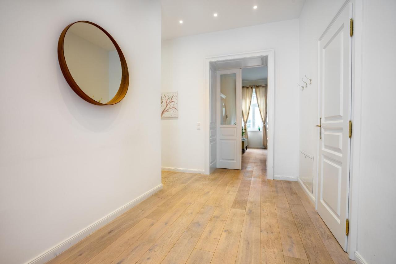 Modernes Apartment Im Charmanten Cottage Viertel Вена Экстерьер фото